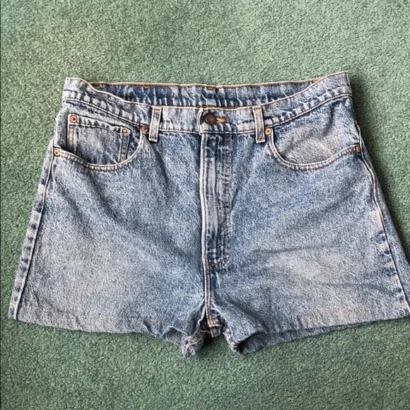 Levi's Pants - Levi’s High-Waisted Stonewashed Denim Short Size 31